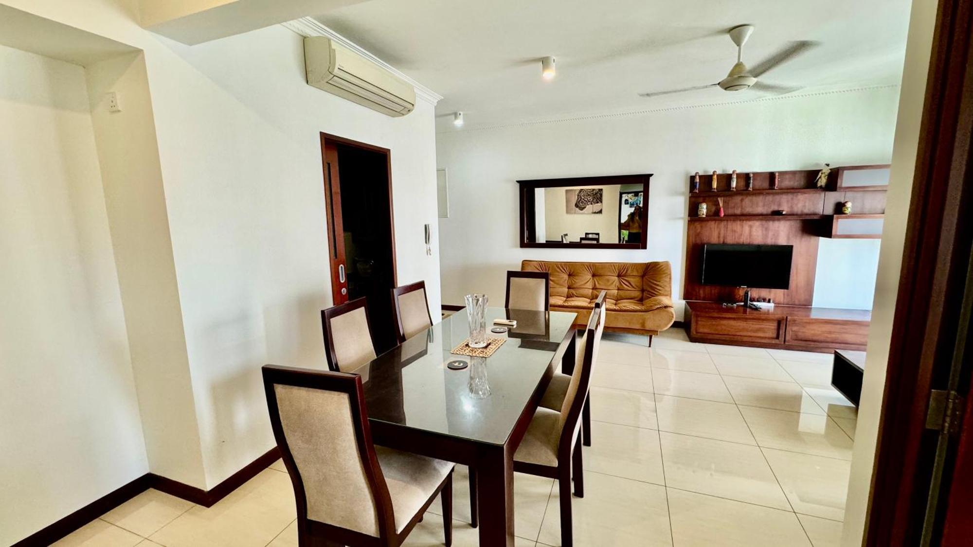 Skylounge Apartment Коломбо Екстериор снимка