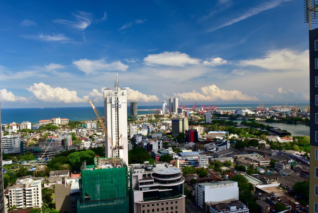 Skylounge Apartment Коломбо Екстериор снимка